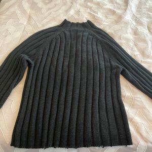 2X Banana Republic sweater
